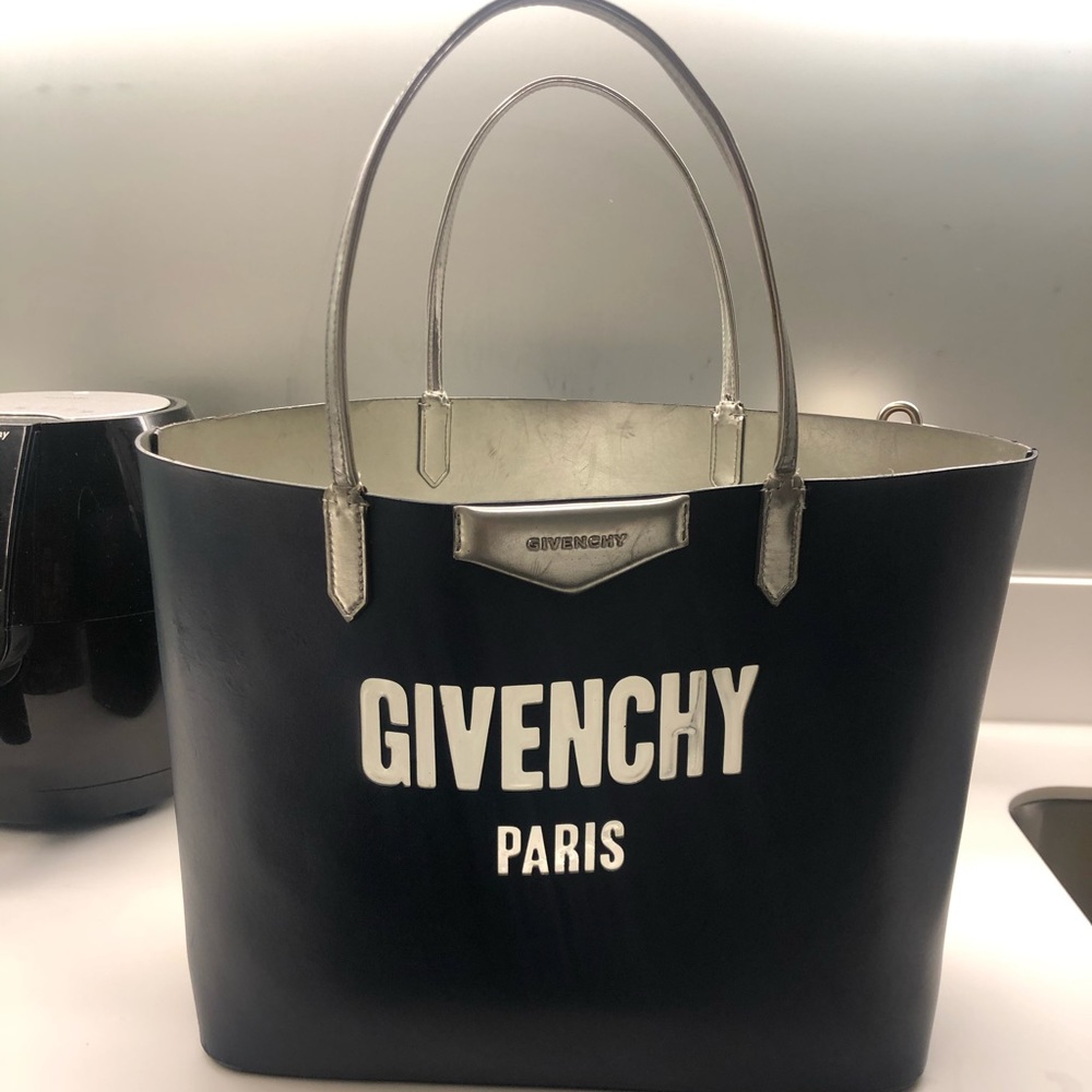 Authentic Givenchy Antigiona Navy/Silver Tote